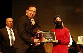 İbrahim Hakkı Hz. konulu şiir, kompozisyon ve resim...