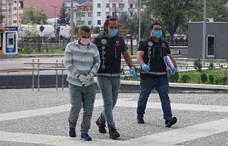 İç çamaşırında eroinle yakalanan sanığa 12...