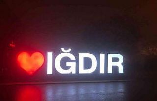 Iğdır’da sis etkili oldu: Görüş mesafesi 5...