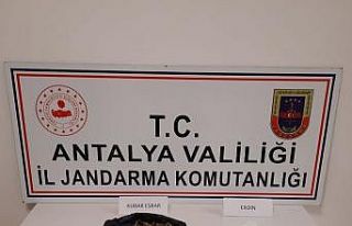 İhbar üzerine durdurulan araçtan uyuşturucu çıktı