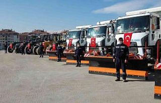 İl Özel İdaresi 80 araç ve 90 personelle kışa...