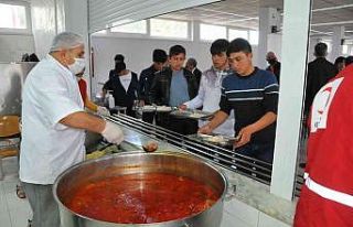İlçe protokolü aşevinde öğrencilerle birlikte...