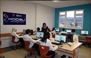 "İnsanca" projesiyle eğitimde klasik öğretim...