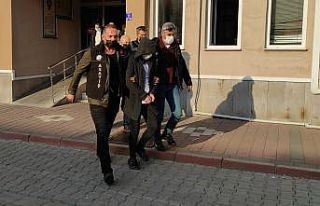 İş insanı Süha Sümer ile eşi Nilgün Akman Sümer’i...