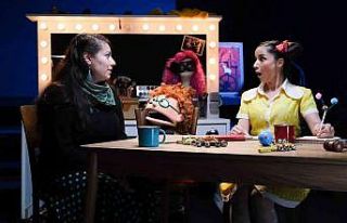 İş Sanat’ın ’Masamda Tiyatro Var’ dizisi...