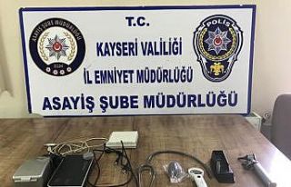 İşitme cihazı çalan şüpheli yakalandı