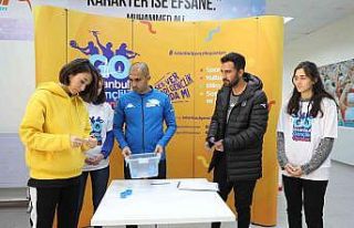 İstanbul Gençlik Oyunları balon futbolu heyecanıyla...