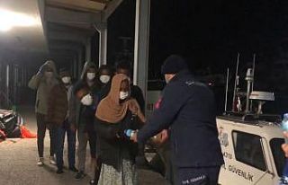 İzmir açıklarında 9 düzensiz göçmen kurtarıldı