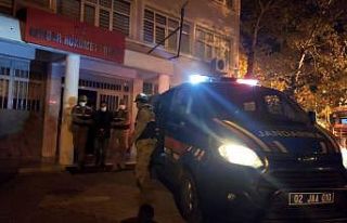 Jandarma avcı kılığına girerek cinayet şüphelisini...