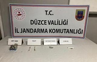 Jandarma ekipleri uyuşturucuya geçit vermiyor