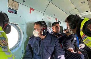 Jandarma kurallara uymayan sürücüleri helikopterle...