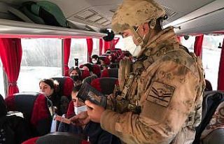 Jandarma okul servislerini denetledi