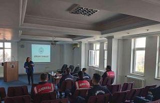 Jandarma personellerine eğitim verildi