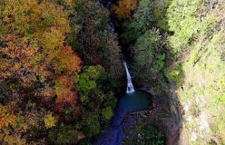 Kabaceviz Şelaleleri sonbaharda bir başka güzel