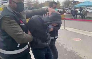 Kadıköy metrosundaki bıçaklı saldırgan adliyeye...