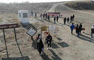 Kadına yönelik şiddet için doğada yürüdüler