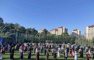 Kadınlar açık havada spor yaptı