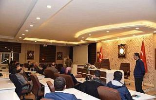 Kamu kurumlarında çalışan personele yönelik temel...