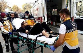 Kamyonet genç kıza böyle çarptı