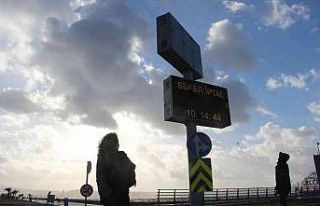 Karşıyaka’da deniz taştı, tramvay ve deniz seferleri...