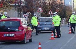 Kars’ta emniyet kemeri uygulaması yapıldı
