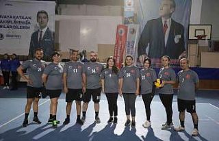 Kartal Belediyesi 2021 Voleybol Turnuvası başladı