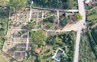 Kartepe’de mezarlıklara özel bakım