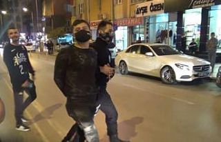 Katil zanlısı, gazetecinin kaburgasını çatlattı