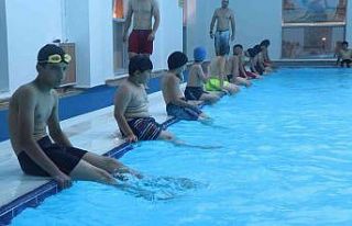 Kayapınar’da 4 bin 595 öğrenci yüzme öğrendi