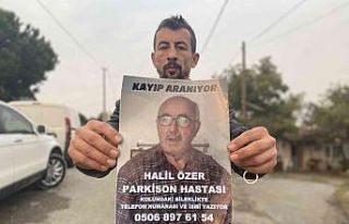 Kayıp babasını bulabilmek için aracından açtığı...