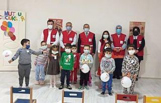 Kaymakam Atasoy’dan “Kızılay Haftası” ziyareti