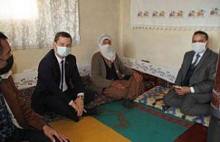 Kaymakam Demirer’den hane ziyaretleri devam ediyor