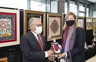 KAYMEK’in Sanat Sergisi’ne yoğun ilgi