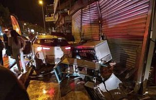 Kazaya yardım için dükkanı kilitleyip çıktı,...