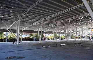 Kemer Arslanbucak Mahallesi kapalı pazar yerine kavuşuyor