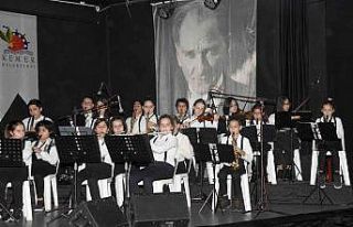 Kemer Gençlik Orkestrasından “Nereden nereye”...