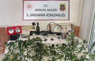 Kemer’de uyuşturucu operasyonu