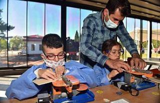 Kepez’in bilim merkezi ‘İlim Yuvası’ oldu