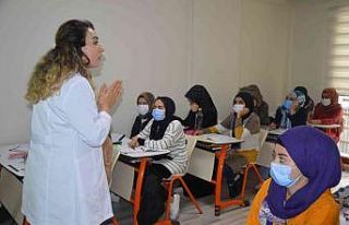 Kızların üniversite umudu belediye desteğiyle...