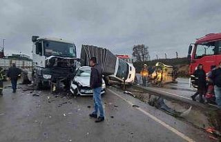 Kocaeli’de 7 aracın karıştığı zincirleme kazada...