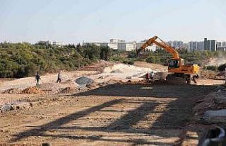 Konyaaltı’nda yapılan yeni yolda sona yaklaşıldı