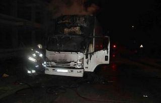 Konya’da 3 araç kundaklandı, 1 araç da yandı