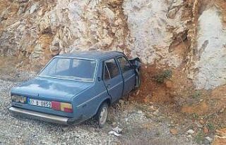 Konya’da otomobil dağa çarptı: 4 yaralı