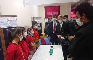 Kozan’da Tübitak 4006 Bilim Fuarı