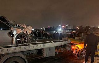 Küçükçekmece’de feci kaza: 2si ağır 3 yaralı
