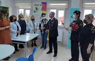 Kütahya’da jandarma, “Öğretmenler Gününü”...
