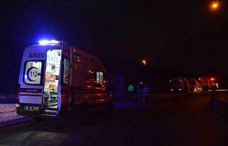 Kuzey Marmara Otoyolunda çakıl taşı yüklü tır...