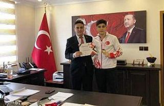 Lise öğrencisi karatede dünya üçüncüsü oldu