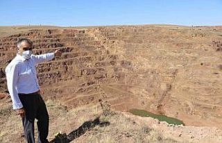 Maden firması arazisini gasp etti, tepki olarak yola...