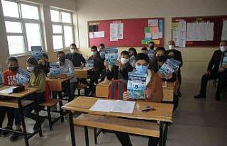 Malazgirt Kaymakamlığından öğrencilere kaynak...